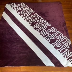 Victoria Secret Pink Sherpa Maroon & White Blanket
